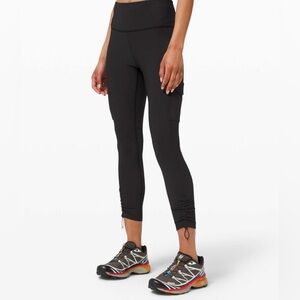 Lululemon Trail Trekker High-Rise
Tight 25"